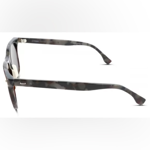 Fendi Gray Tortoise Unisex Sunglasses full inclusion worn once - Picture 14 of 16